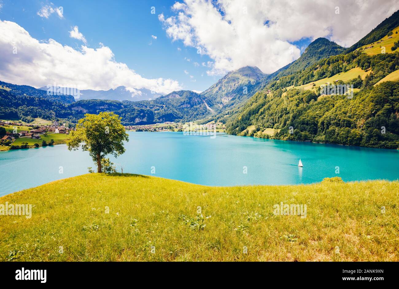 Scenic dintorni vicino al resort di Lungern. Il pittoresco giorno e una stupenda scena. Posto unico sulla terra. Attività all'aperto. Ubicazione alpi svizzere, cantone Foto Stock