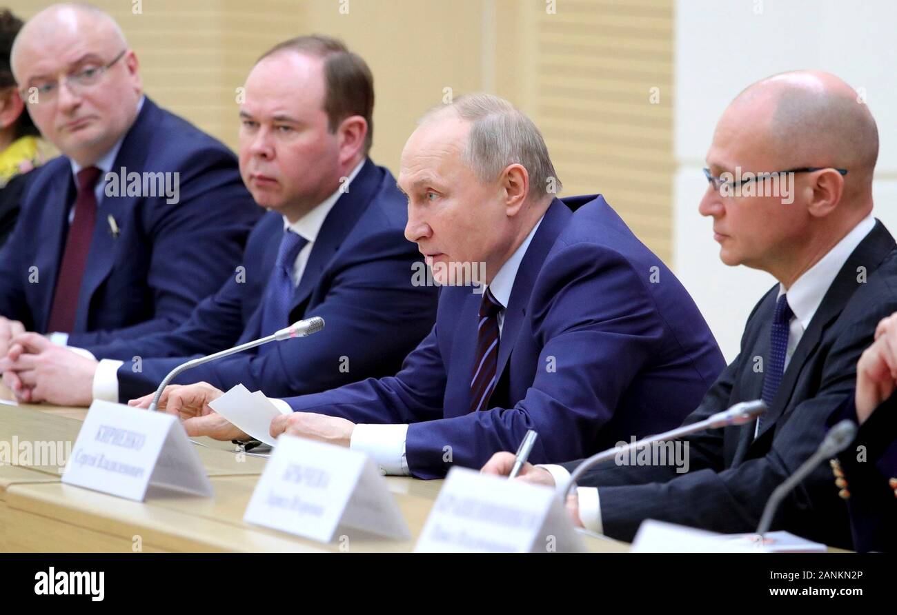Il presidente russo Vladimir Putin ha presieduto una riunione redazione di proposte di modifiche costituzionali presso la Residenza Presidenziale Novo-Ogaryovo Gennaio 16, 2020 al di fuori Mosca, Russia. Foto Stock