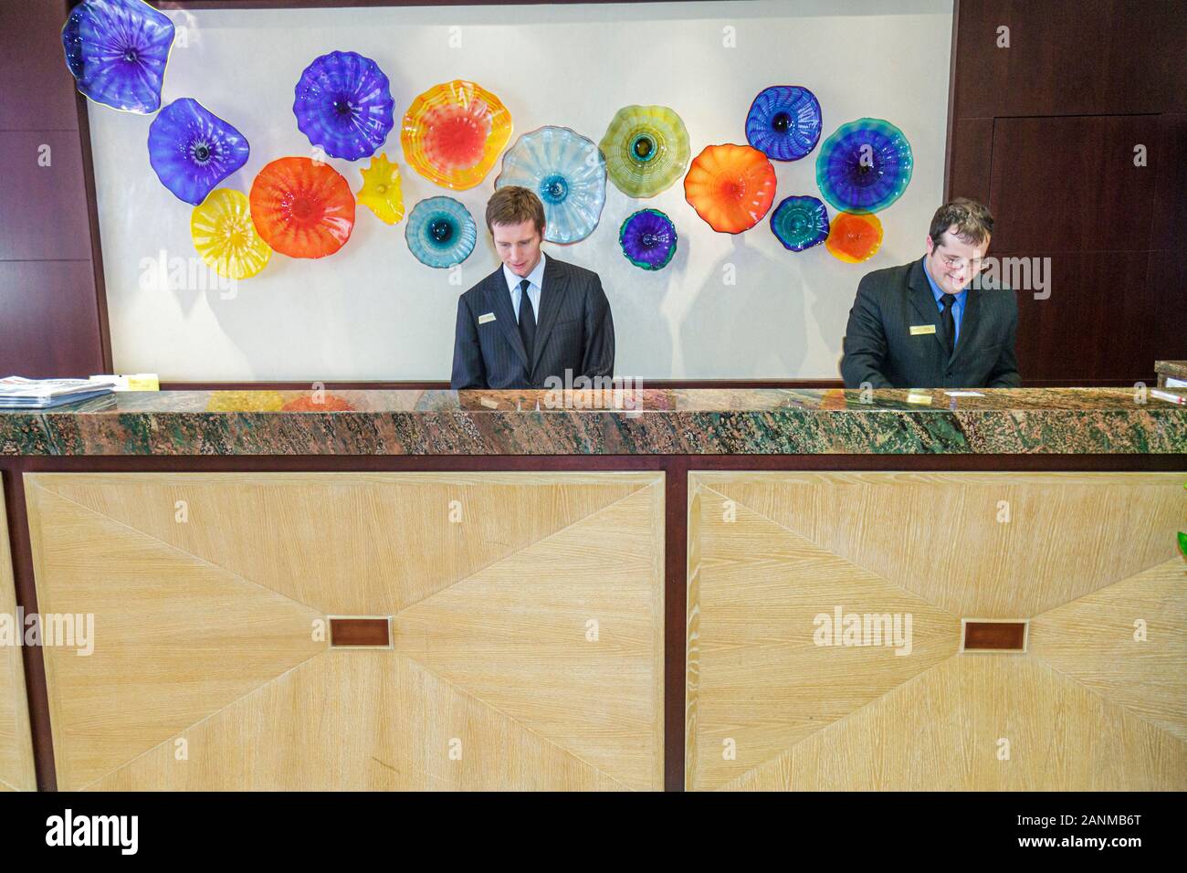 Boca Raton Florida,Palm Beach County,Marriott Boca Raton,hotel,hall,reception check in reception prenotazioni registro,registrazione,m Foto Stock