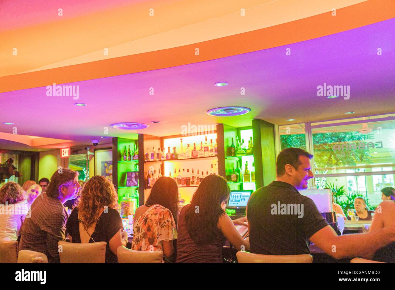 Delray Beach Florida,Atlantic Avenue,Cabana Nuevo Latino,ristorante  ristoranti ristorazione caffè bistrot,bar bar lounge pub,nig notturno Foto  stock - Alamy