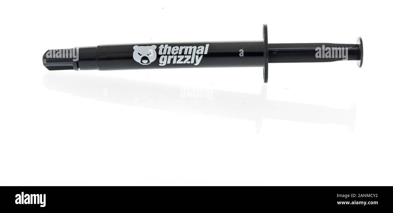 Winneconne, WI - 24 Dicembre 2019 : un pacchetto di Kryonaut grizzly termica la pasta termica del grasso su un sfondo isolato Foto Stock
