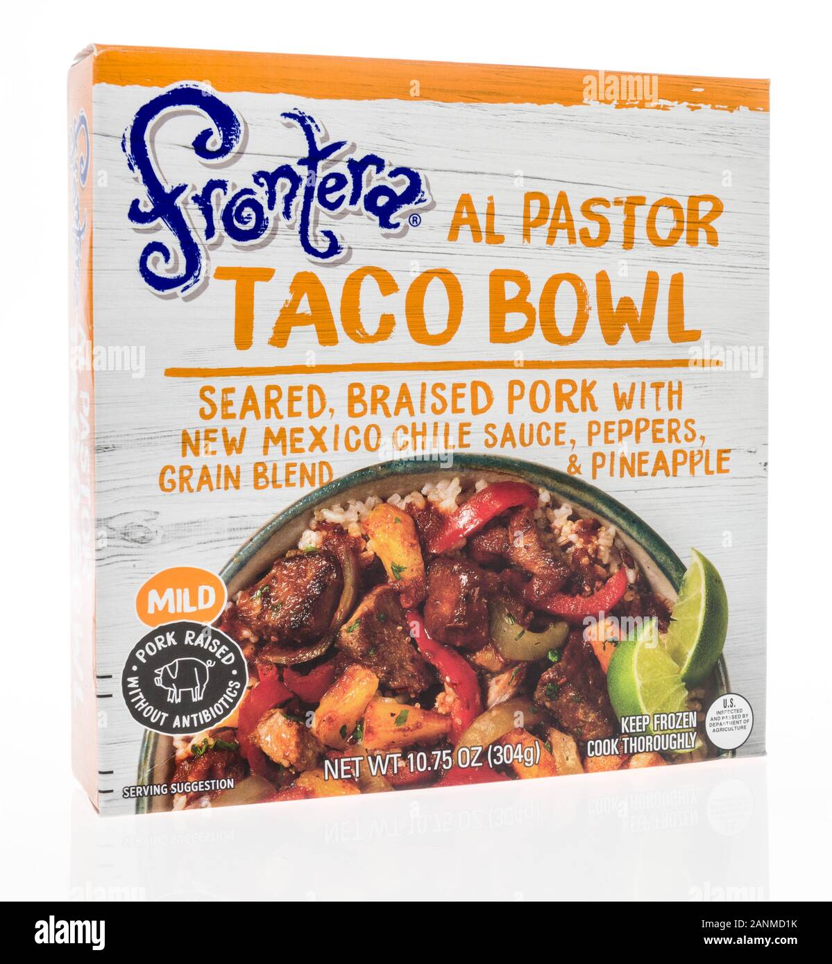 Winneconne, WI - 5 Gennaio 2019 : un pacchetto di Frontera al pastore taco recipiente isolato su un background Foto Stock