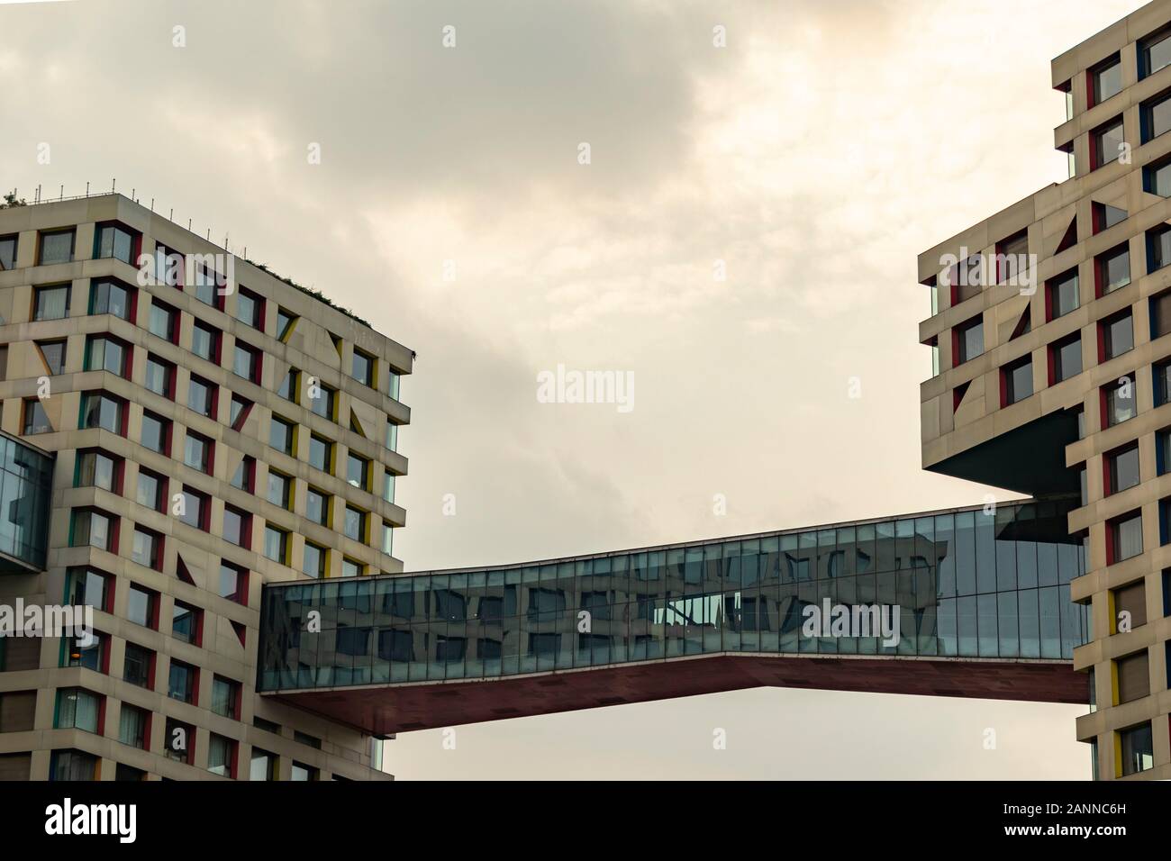 Legato ibrido complesso edificio costruito a Pechino in Cina, progettato da Steven Holl Foto Stock