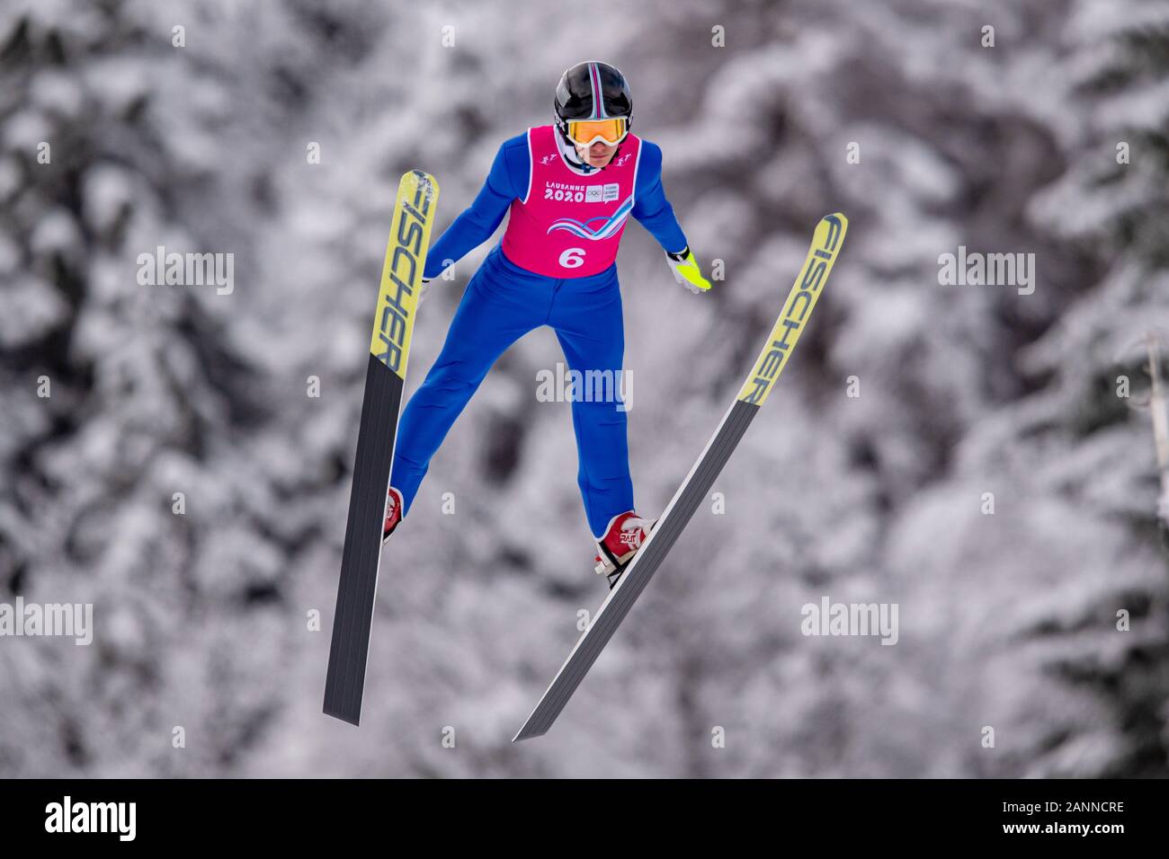 Losanna, Svizzera. 18th, 2020 gen. MALOV Vladimir (RUS) compete in combinata nordica: Uomini Individuale NH/6km Ski Jumping fase eliminatoria del concorso durante il Lausanne 2020 Olimpiadi della Gioventù a Les Tuffes Nordic Center su Sabato, 18 gennaio 2020. Losanna, Svizzera. Credito: Taka G Wu/Alamy Live News Foto Stock