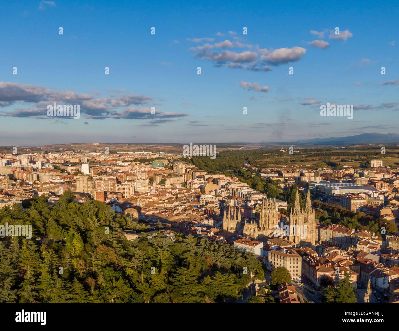 Vista della città di Burgos e la Cattedrale gotica di Burgos in Spagna Foto Stock