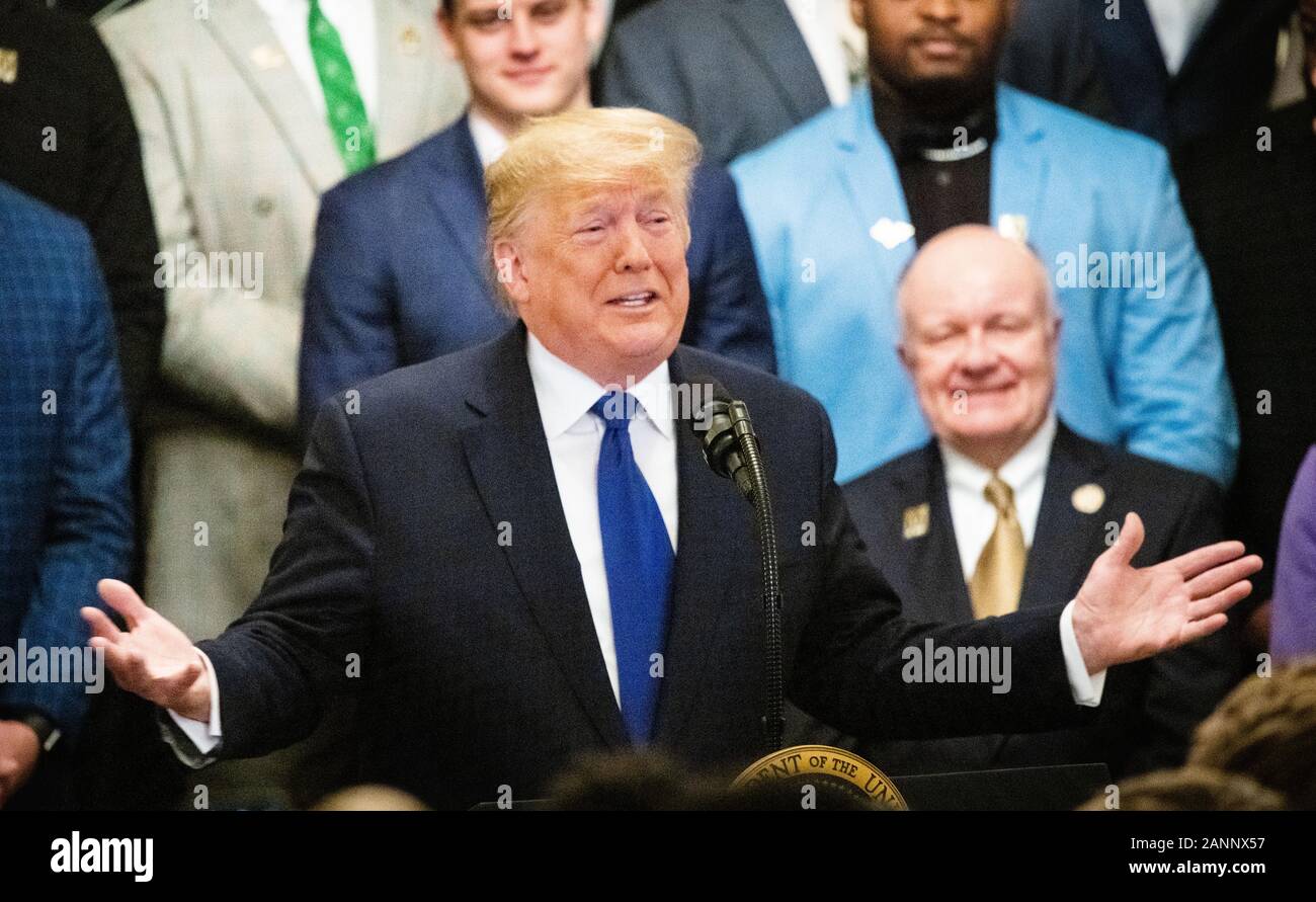 Presidente Donald Trump parla a est Camera durante l'occasione della visita del 2019 College Football campioni nazionali, le università dello stato della Louisiana Tigers, alla Casa Bianca. Foto Stock