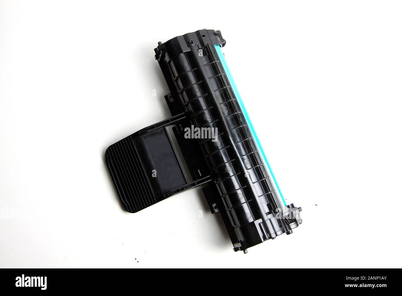 Il serbatoio di inchiostro isolati su sfondo bianco laici piana. Immagine contiene uno spazio di copia Foto Stock