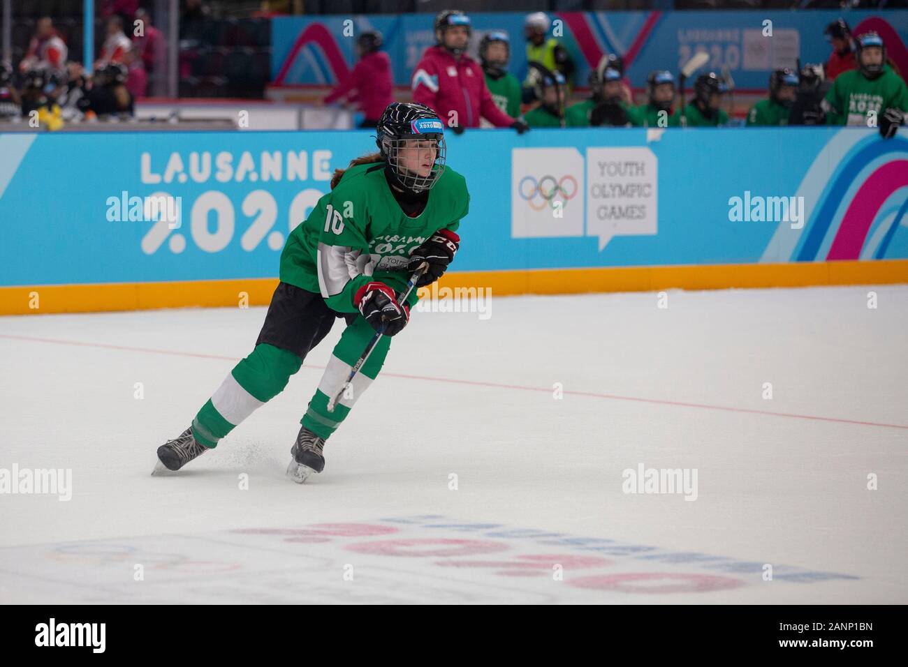 Jessie Taylor (15) del team GB compete nel torneo femminile di hockey su ghiaccio di Losanna 2020 NOC 3 il 3° turno preliminare del 10th gennaio 2020 Foto Stock