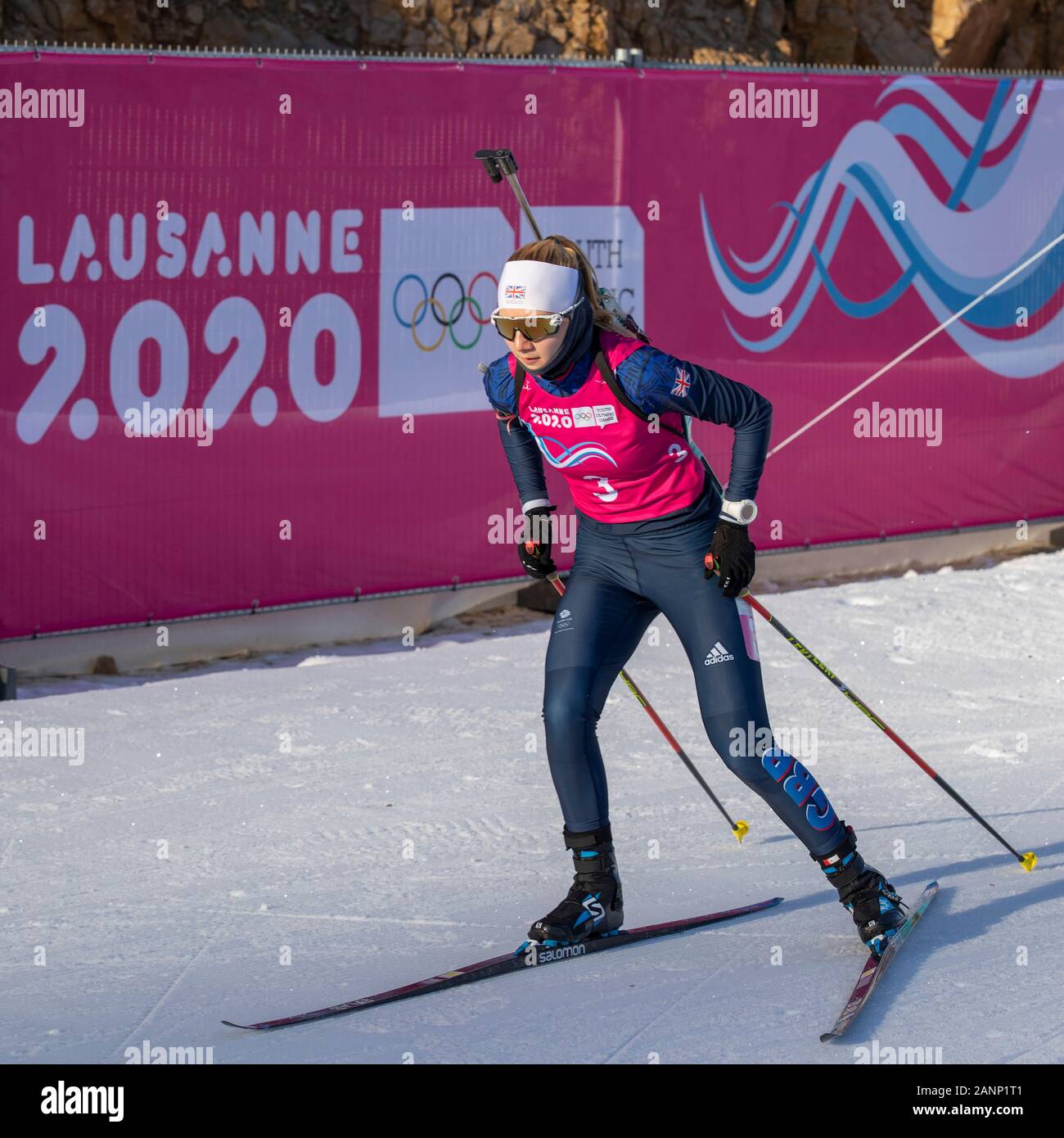 Shawna Pendry (17) del team GB compete nel biathlon individuale femminile 10km ai Giochi Olimpici della Gioventù di Losanna 2020 il 11th gennaio 2020 Foto Stock