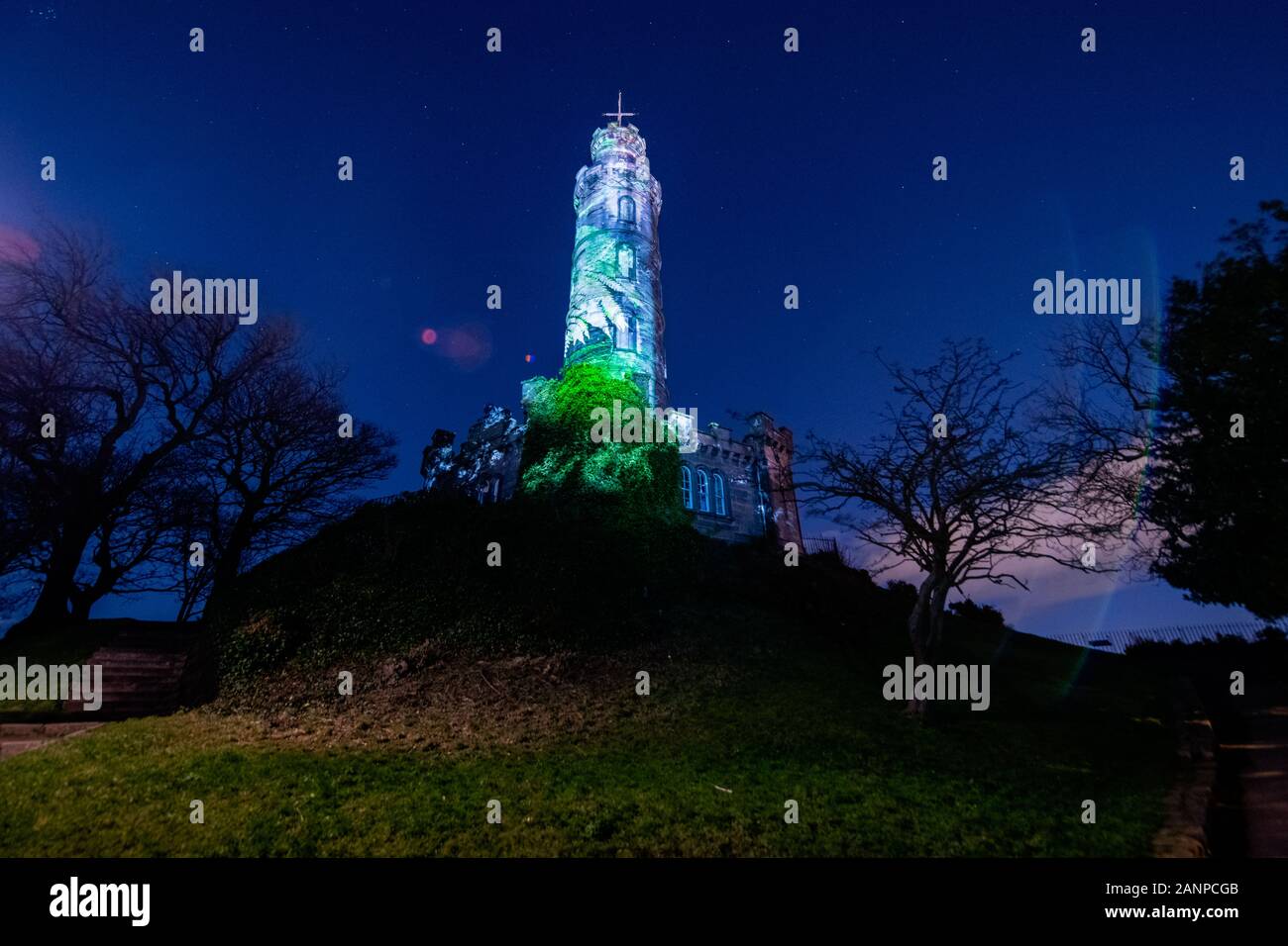 Monumento Nelson nella foto, Calton Hill: Robin Robertson - Bright Side Studios - Alasdair Roberts dal Capodanno al Burns Nigh Foto Stock