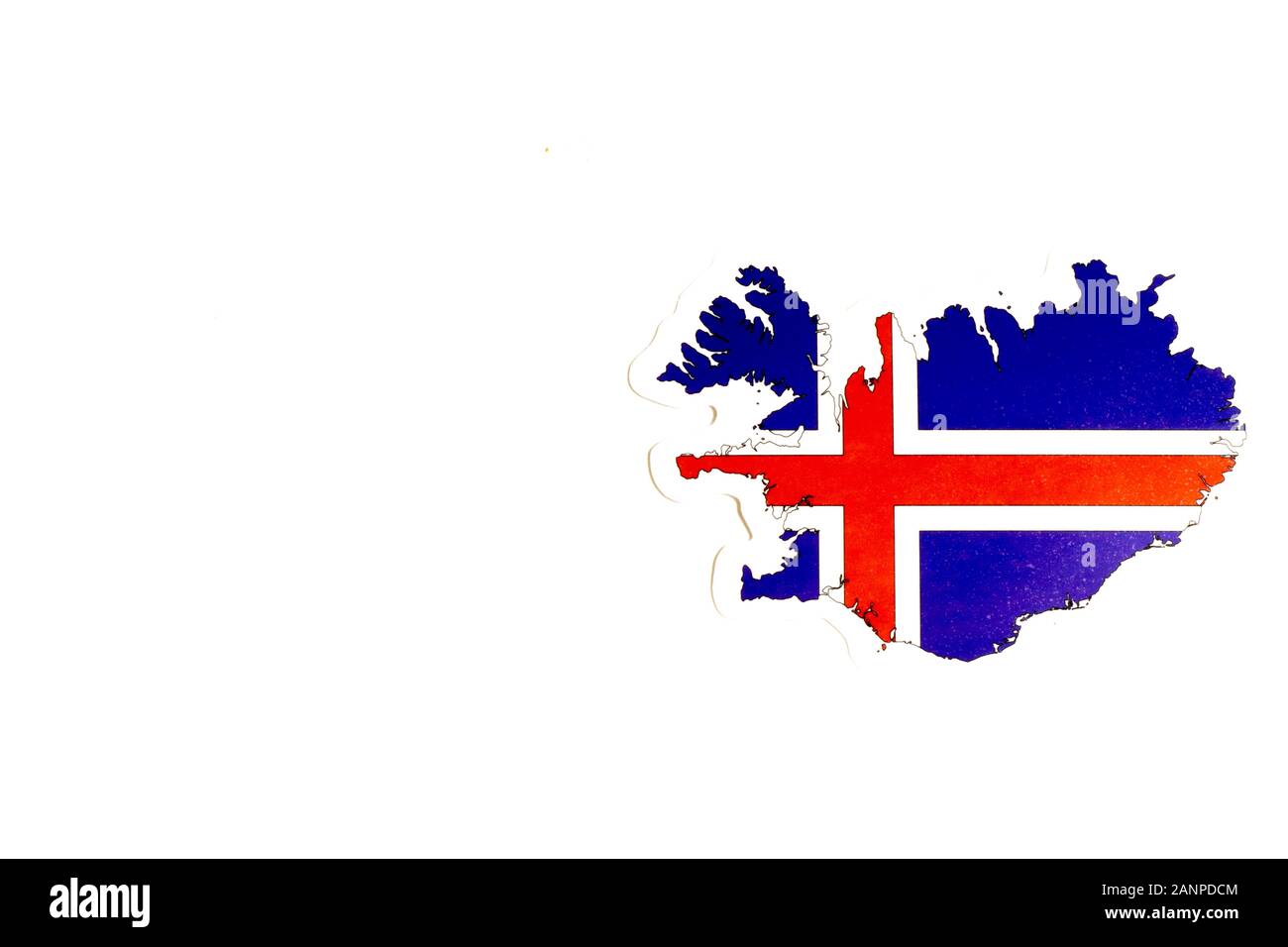 Los Angeles, California, Stati Uniti d'America - 17 gennaio 2020: Bandiera nazionale dell'Islanda. Contorno del paese su sfondo bianco con spazio di copia. Illustrazione politica Foto Stock