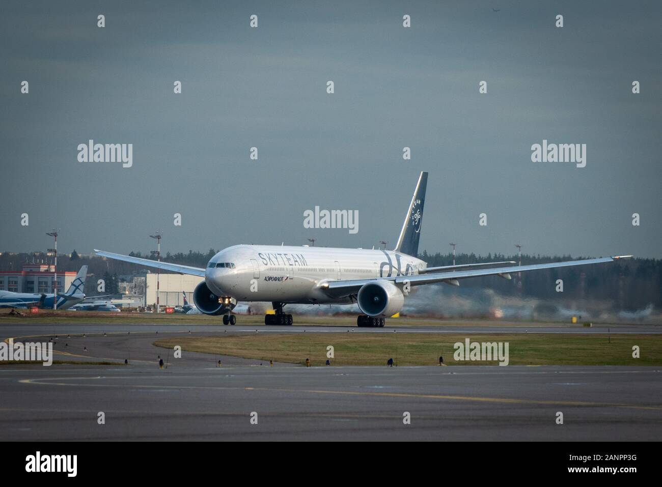 Ottobre 29, 2019, Mosca, Russia. Aereo Boeing 777-300 Aeroflot - Russian Airlines nella livrea della aviazione internazionale alleanza SkyTeam a Sherem Foto Stock