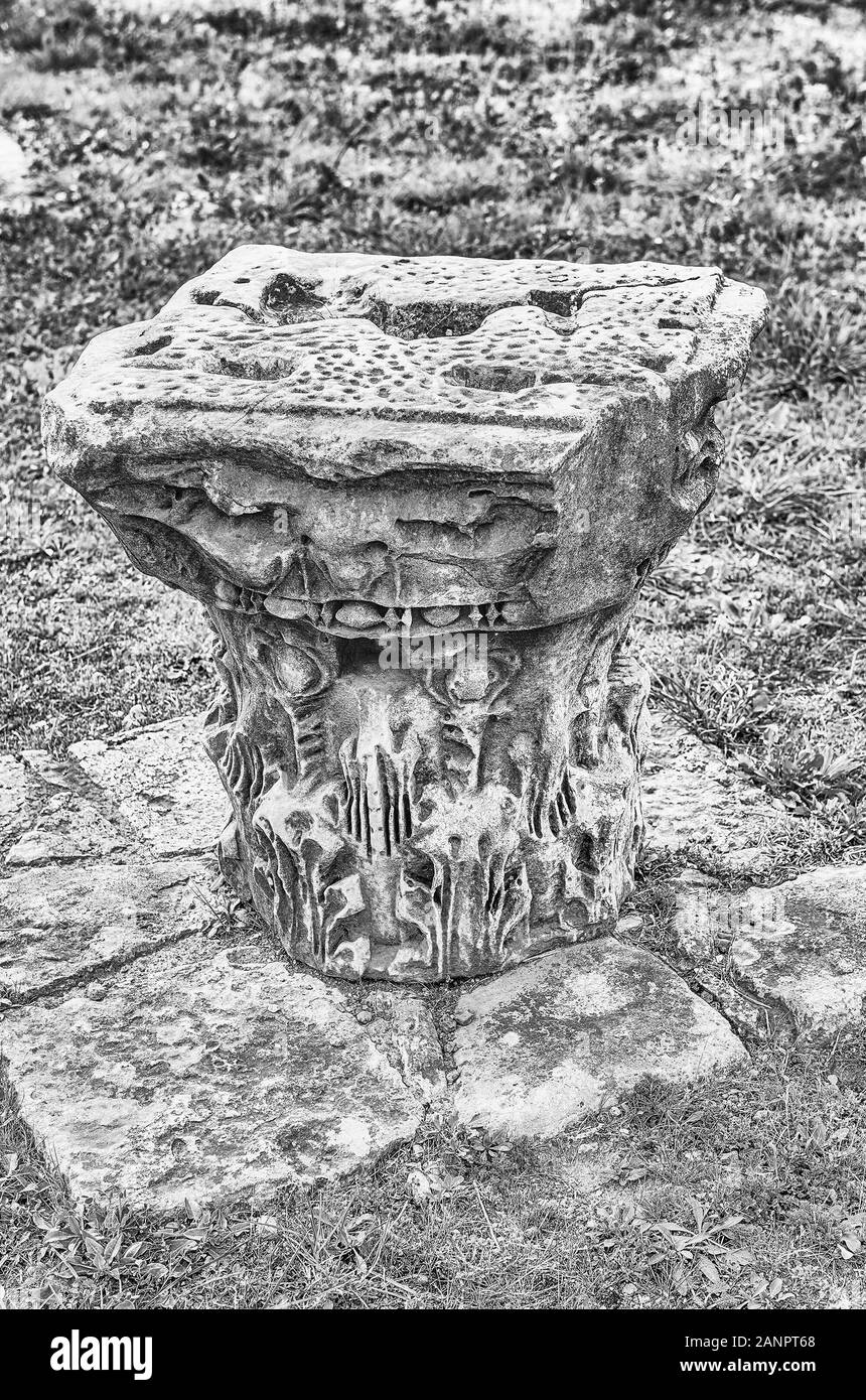 Le rovine romane di colonne corinzie sul Colle Palatino in Roma, Italia Foto Stock