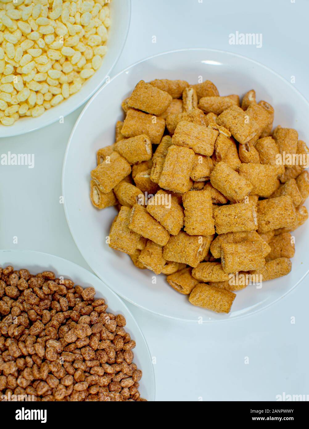 Cereali nutrizionali in una ciotola. Concetto di colazione Foto Stock