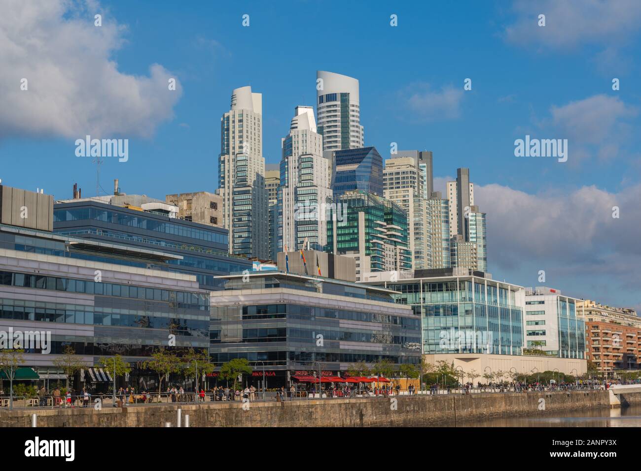 Nuovo ed esclusivo Dockland area Puerto Madero, membro di capitale Buenos Aires, Argentina, America Latina Foto Stock