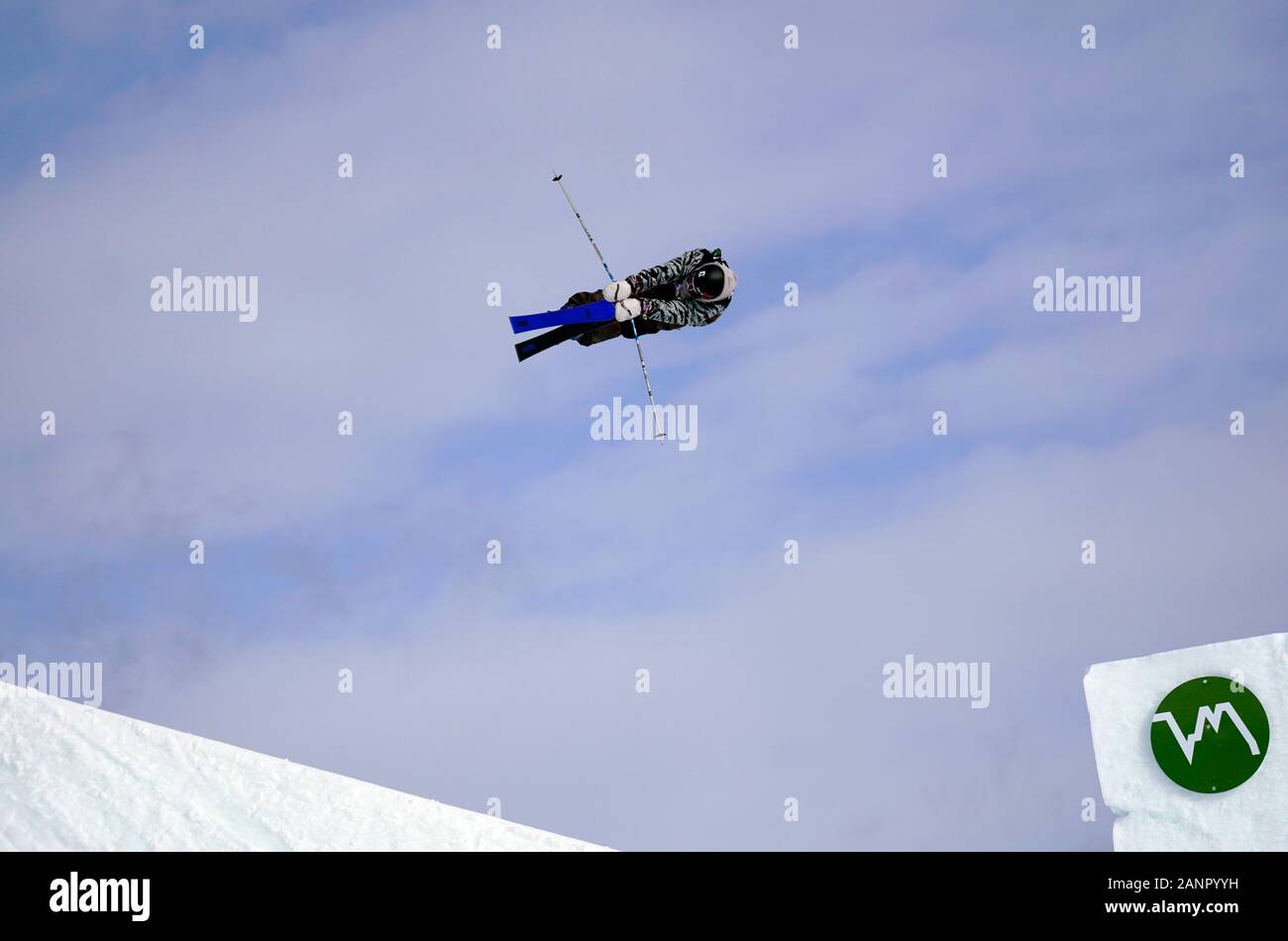 Alto Adige - Italia 18 gennaio, 2020. Concorrente alla FIS Slopestyle Freeski World Cup su 18.01.2020 nella Seiser Alm (Alpe di Siusi) Snowpark, Italia. Credito: AlfredSS/Alamy Live News Foto Stock