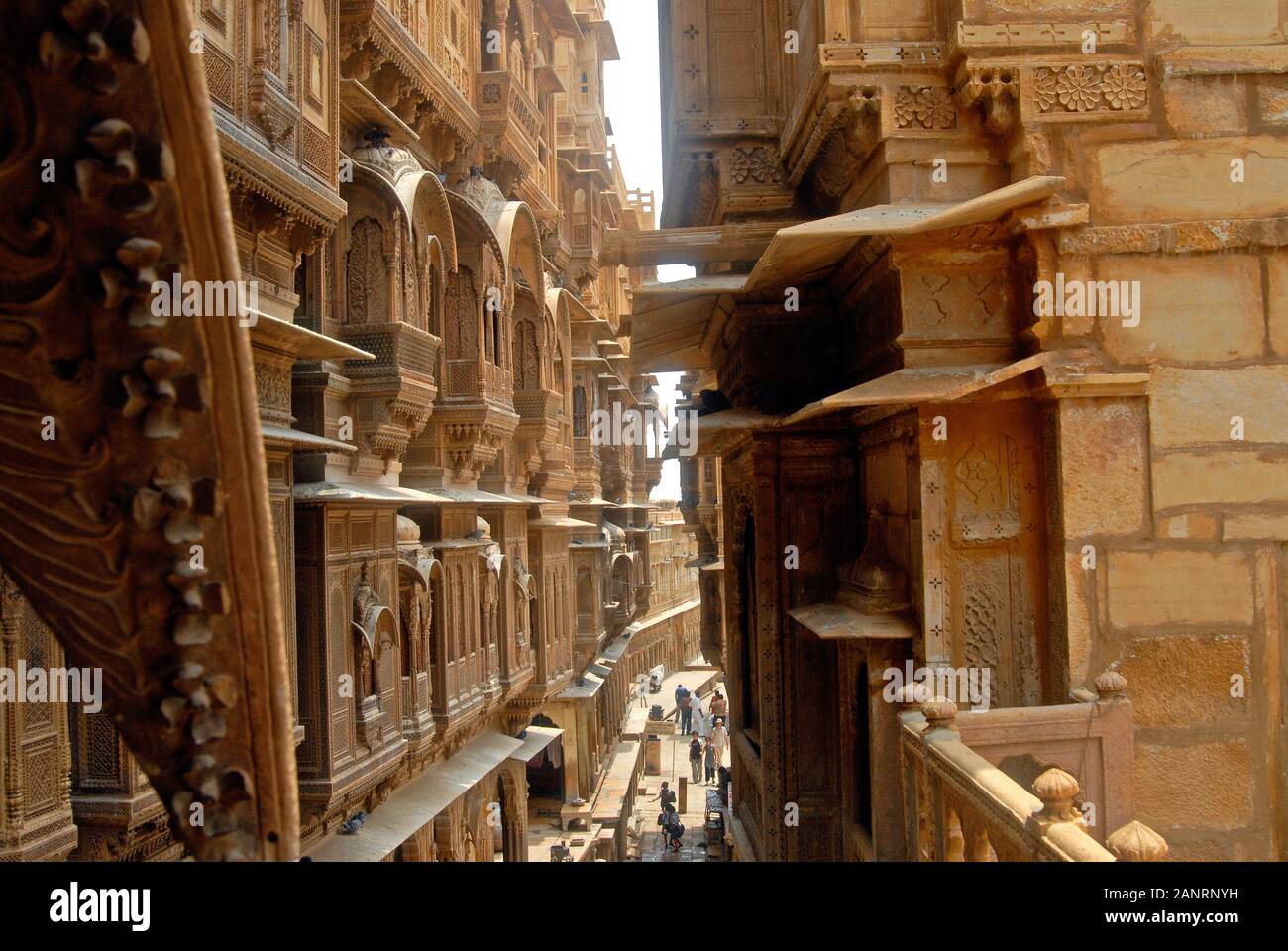 Jaisalmer, havelis case rappresentano l'architettura tradizionale con influenza musulmana. Rajasthan, India. Foto Stock