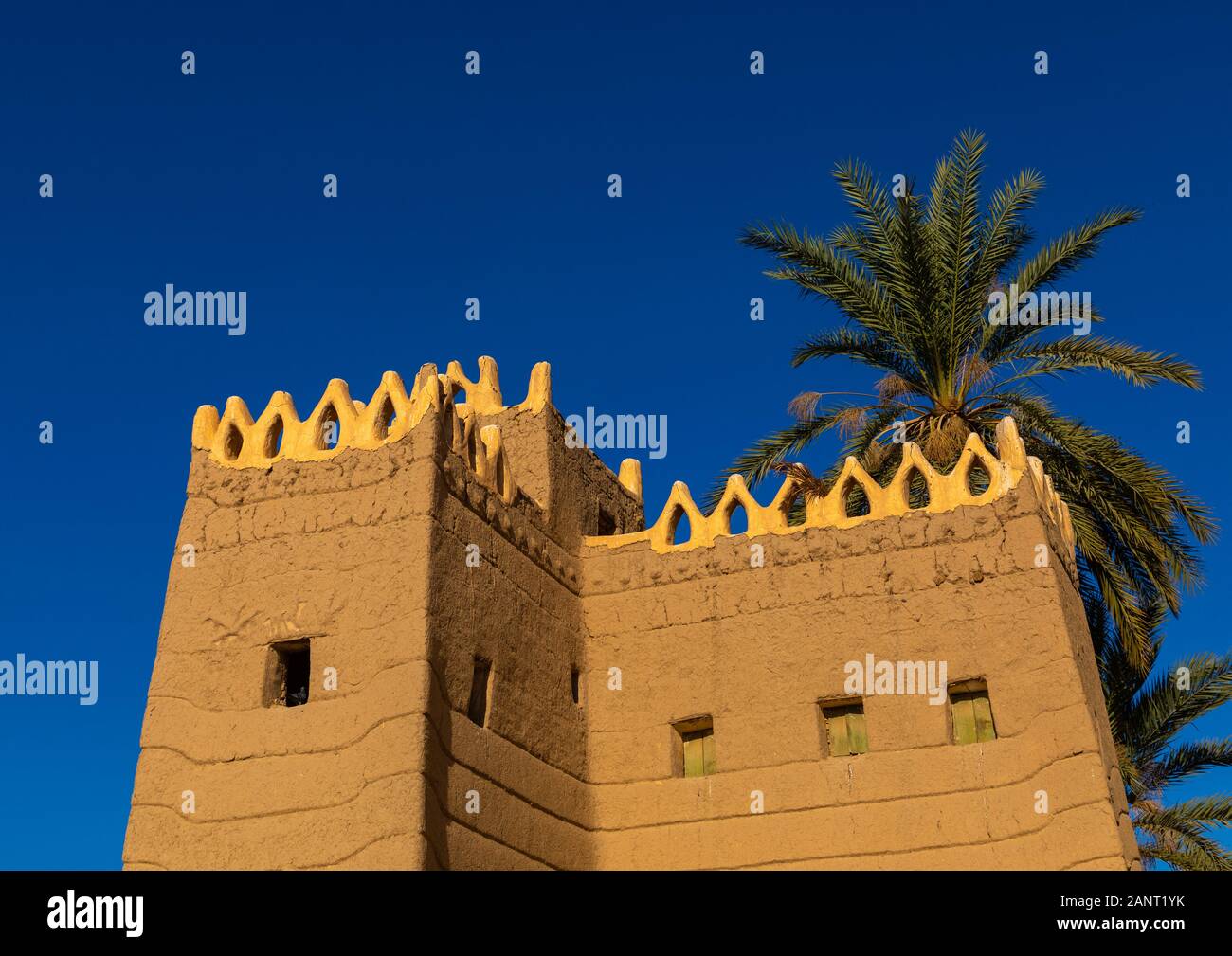 Tradizionale a più piani casa di fango, Najran provincia Najran, Arabia Saudita Foto Stock