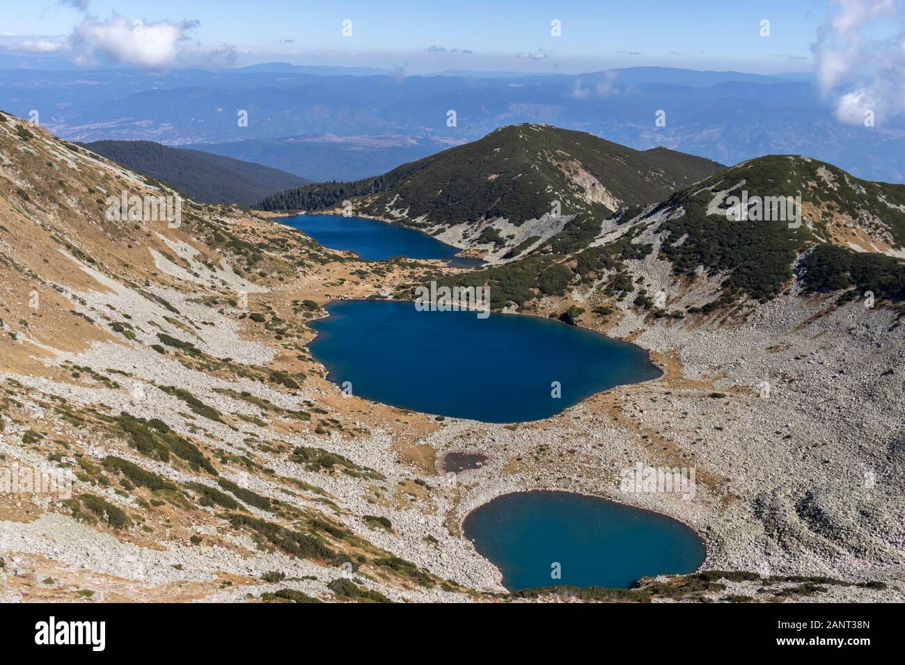 Fantastico paesaggio di laghi Kremenski, montagna Pirin, Bulgaria Foto Stock