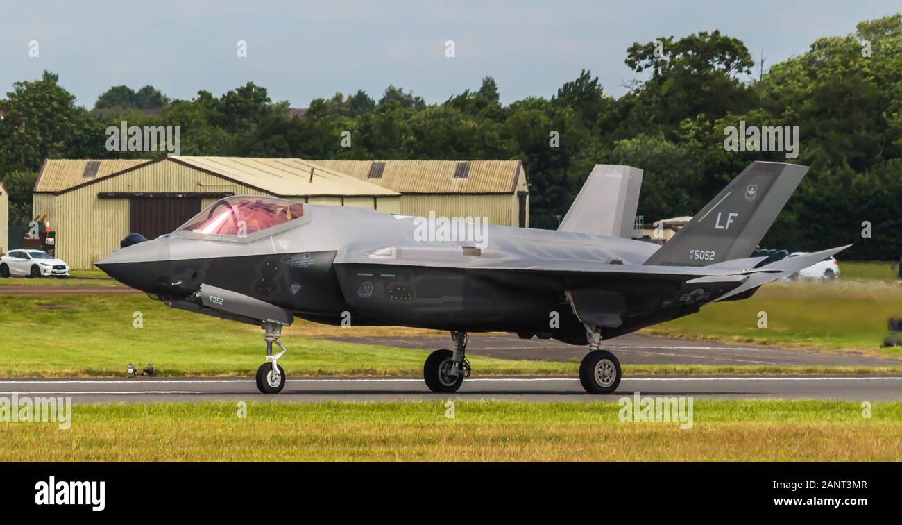Lockheed Martin F-35un fulmine II dopo lo sbarco a RAF Fairford, Gloustershire, Regno Unito. per il RIAT 2016. Presa 8 luglio 2016. Foto Stock