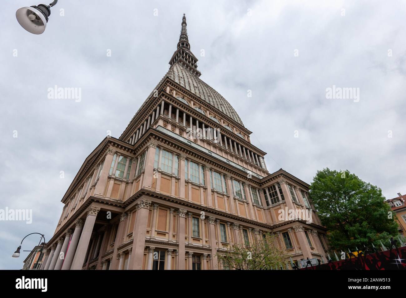 Il caratteristico edificio del Mole Antonelliana, risalente al 19th secolo, a Torino, è stato progettato dall'architetto Antonelli, sede del Museo del Cinema - Museo del Cinema Foto Stock