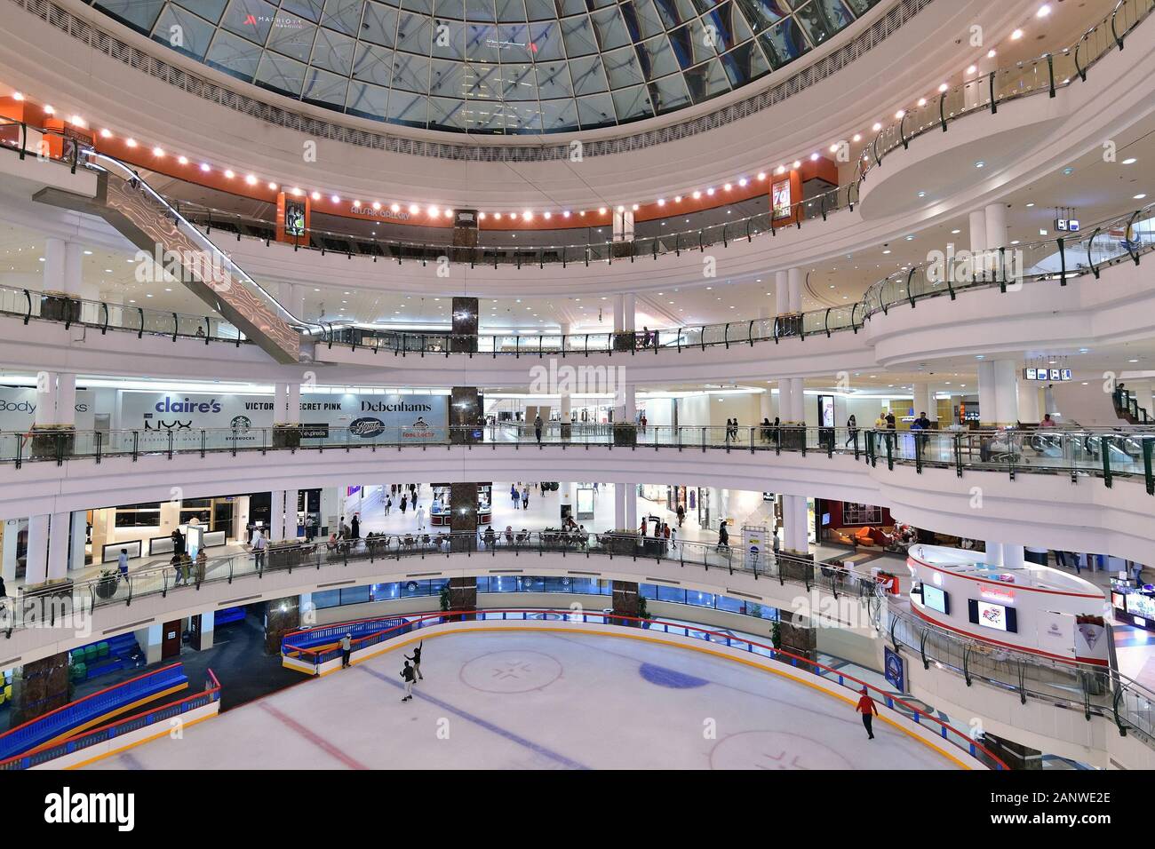 Doha, Qatar - Nov 18. 2019. Centro di Doha - Centro commerciale. Interno Foto Stock