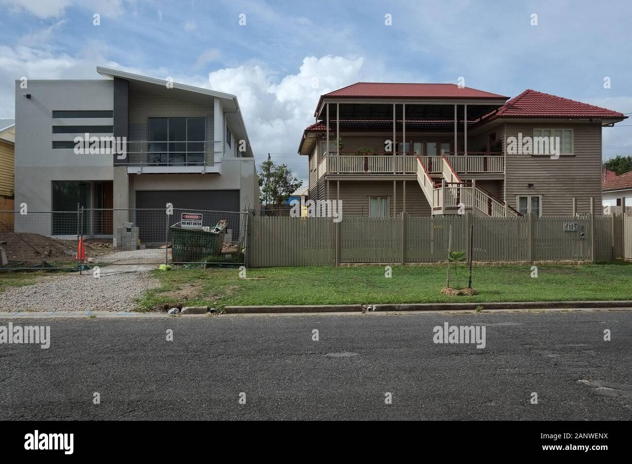 Post War Houses nei sobborghi di Brisbane di Carina, Camp Hill, Seven Hills e Cannon Hill, la loro topografia e i moderni equivalenti 'New queenslander' Foto Stock