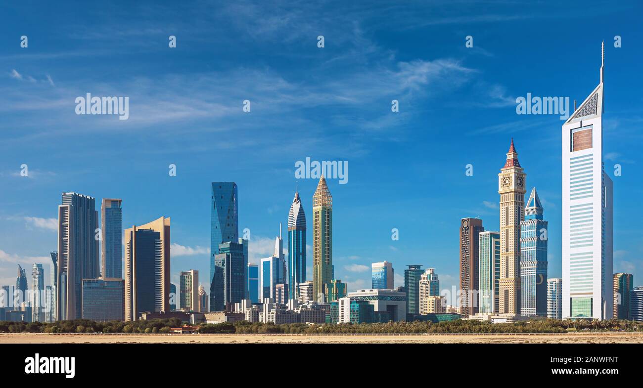 Bellissima vista sul Dubai skyline del centro, Dubai, Emirati Arabi Uniti Foto Stock