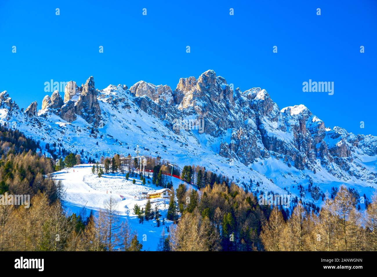 Pista da sci Dolomiti Val di Fassa, comprensorio sciistico Catinaccio/Rosengarten vicino Vigo di Fassa, Trentino Foto Stock