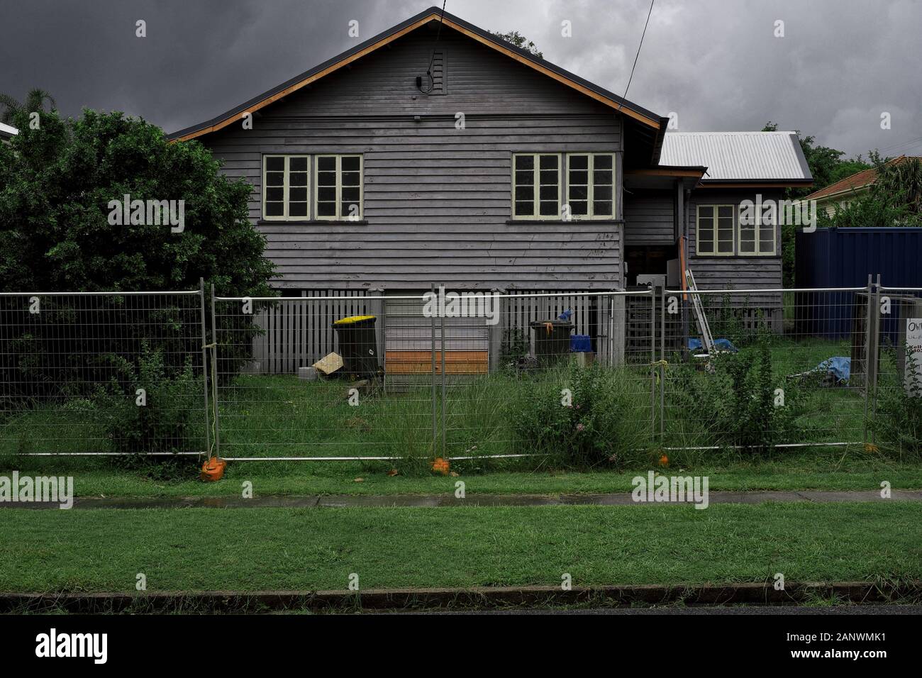 Post War Houses nei sobborghi di Brisbane di Carina, Camp Hill, Seven Hills e Cannon Hill, la loro topografia e i moderni equivalenti 'New queenslander' Foto Stock