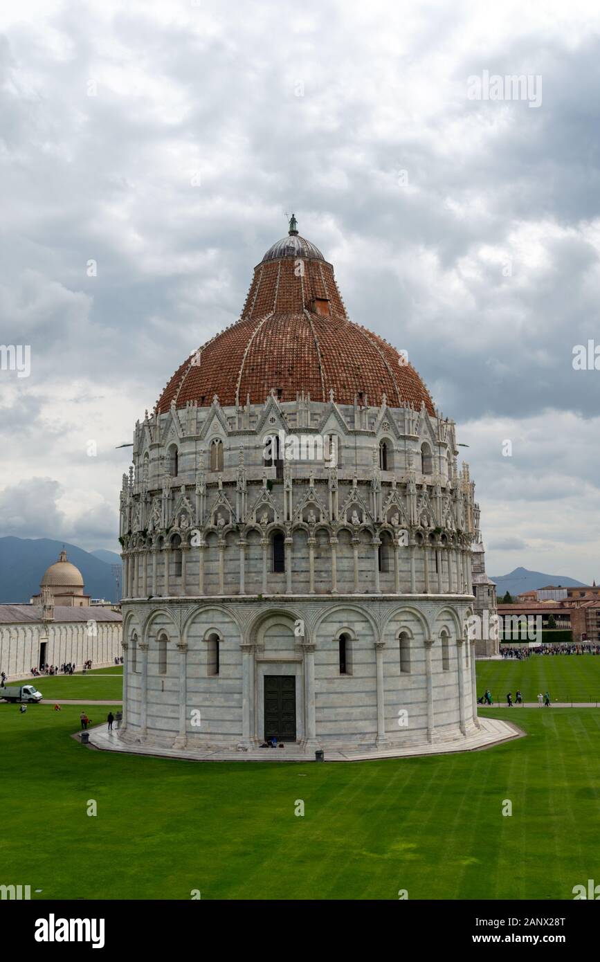 Il Pisa Battistero di San Giovanni è un cattolico edificio ecclesiastico a Pisa. Foto Stock