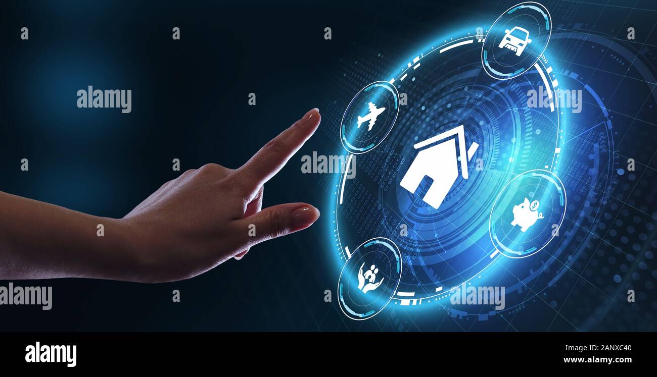 Concetto di assicurazione. Client fare clic sul pulsante di assicurare. Icone di assicurazione: auto, viaggi, la famiglia e la vita di assicurazione, finanziario e sanitario. Foto Stock