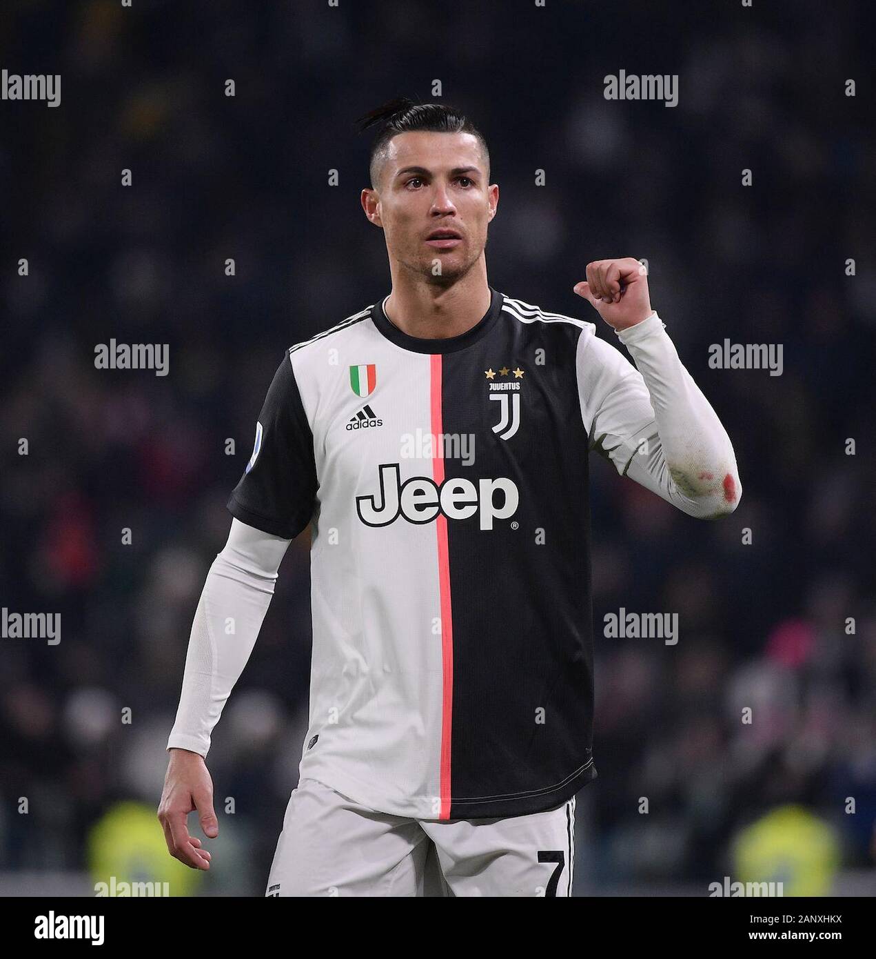 Torino, Italia. Xix gen, 2020. FC Juventus' Cristiano Ronaldo reagisce durante una serie di una partita di calcio tra la Juve e Parma a Torino, Italia, Gennaio 19, 2020. Credito: Alberto Lingria/Xinhua/Alamy Live News Foto Stock