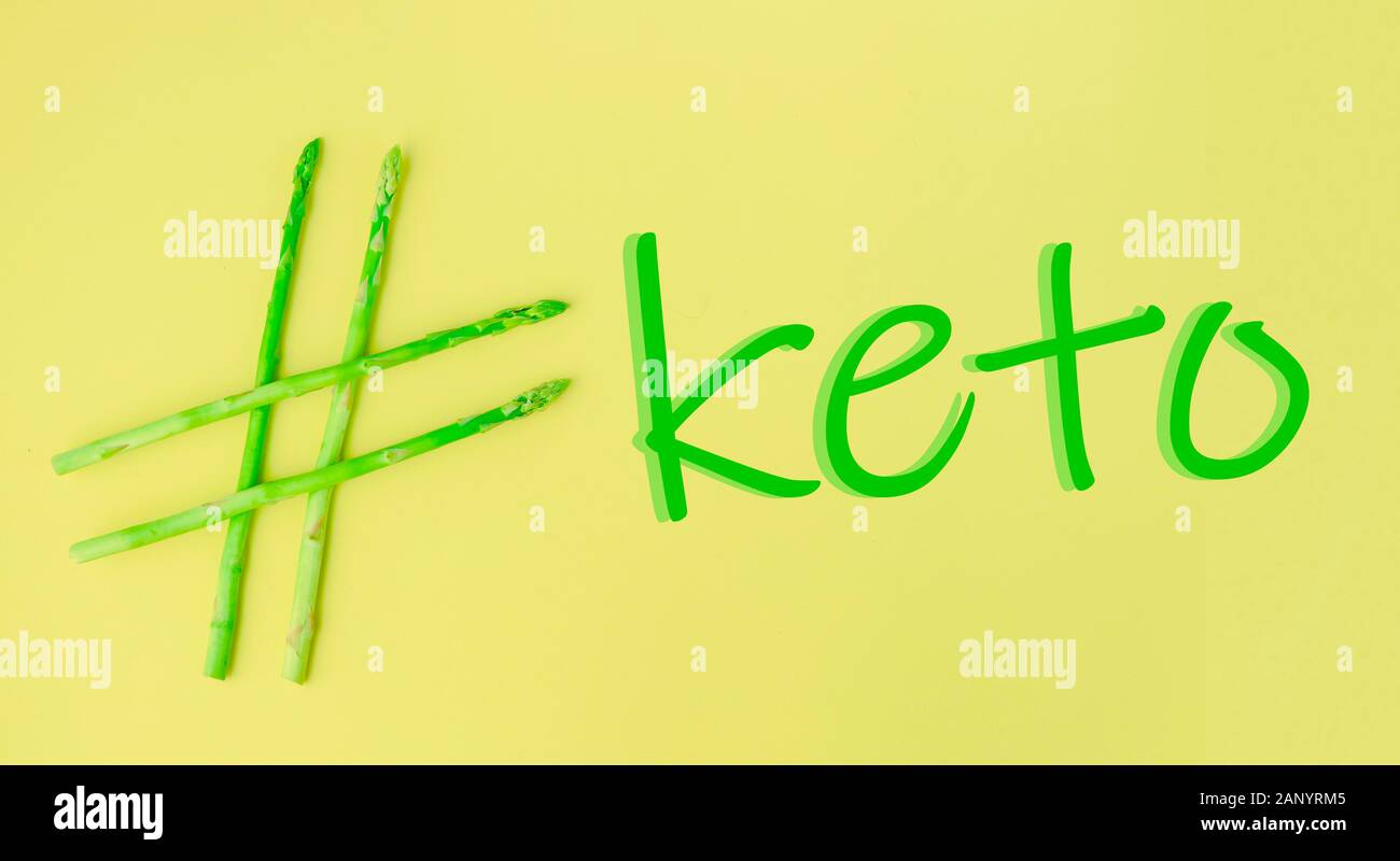 Idea concettuale, hashtag fatta di asparagi, cibo sano, cibo verde Foto Stock