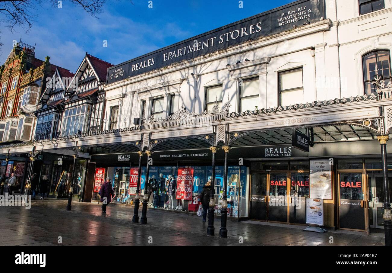 Vista generale di Beale's department store in Southport, Liverpool. Il department store è stato messo in vendita come la catena decide di chiamare gli amministratori. Foto Stock