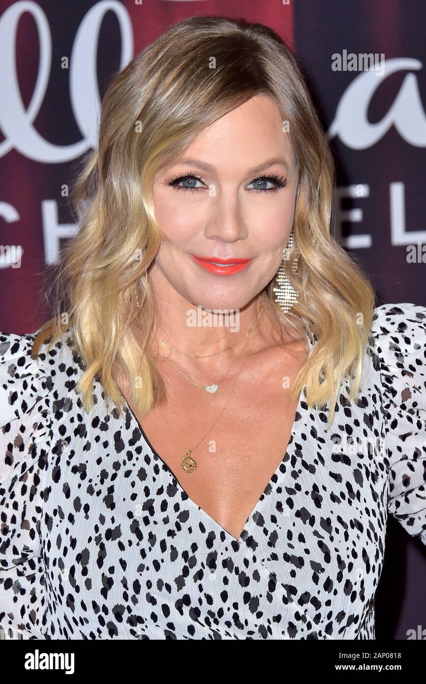 Jennie Garth alla registrazione dell'Hallmark Channel TV show 'American Rescue Dog Show 2019' nel Barker Hangar. Santa Monica, Gennaio 19, 2020 | Utilizzo di tutto il mondo Foto Stock