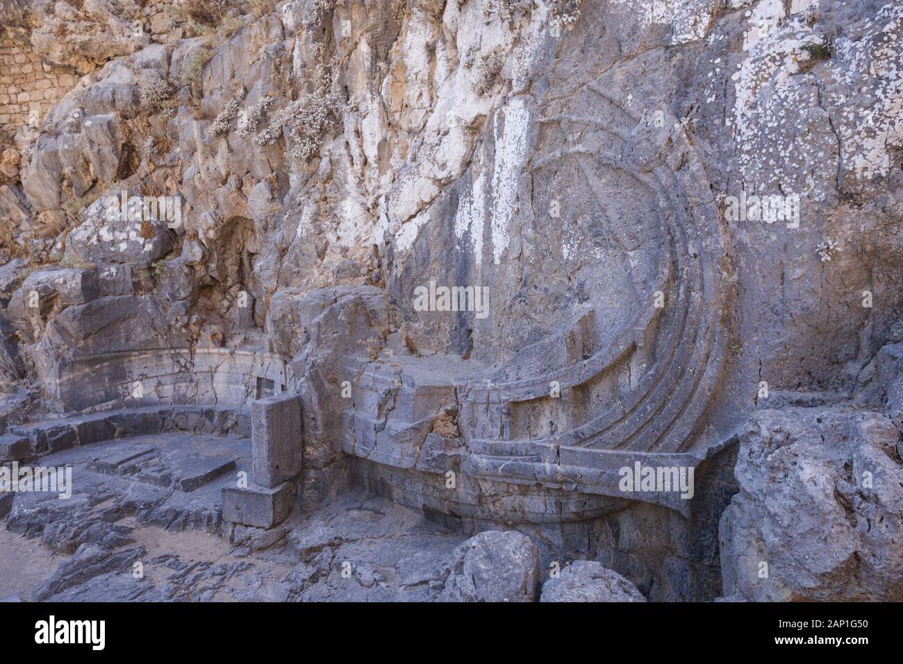 Rilievo di una cucina di Rodi, probabilmente un trihemiolia o trireme, scolpite nella roccia sotto l'acropoli di Lindos, Rodi, Grecia Foto Stock