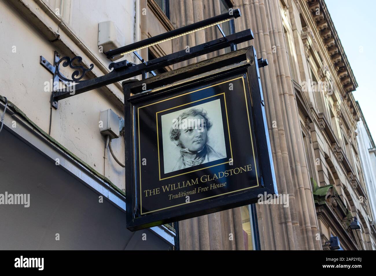 Il William Gladstone pub e ristorante insegna, North John Street, Liverpool Foto Stock