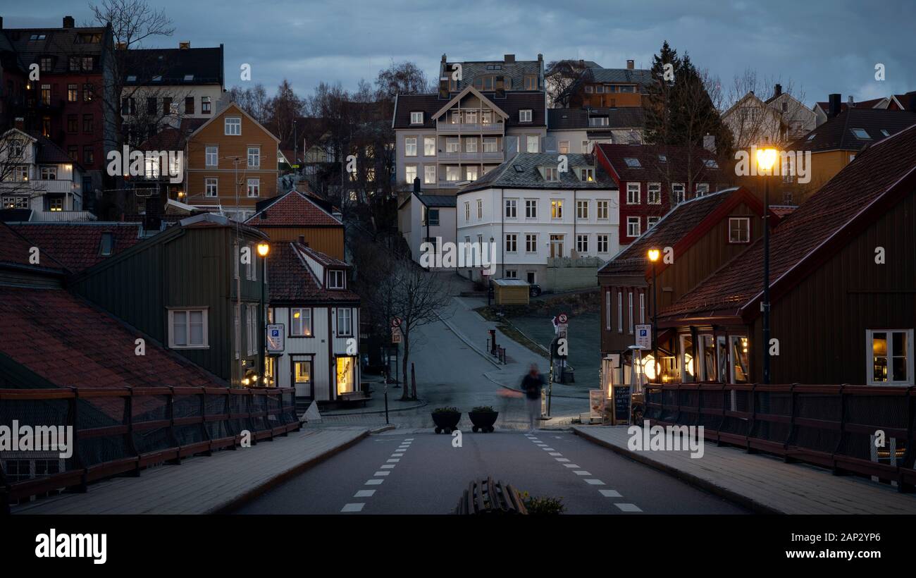 Panorama della città di Trondheim di notte, Norvegia Foto Stock