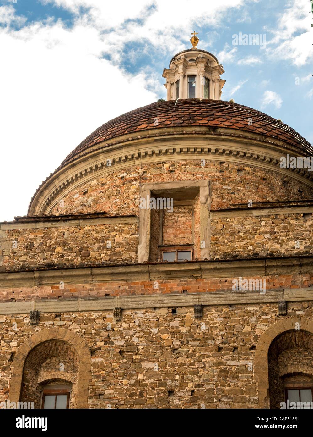 Basilica di San Lorenzo la chiesa parrocchiale per la famiglia Medici Firenze Toscana Italia. Anche il luogo di sepoltura della famiglia de' Medici. Foto Stock