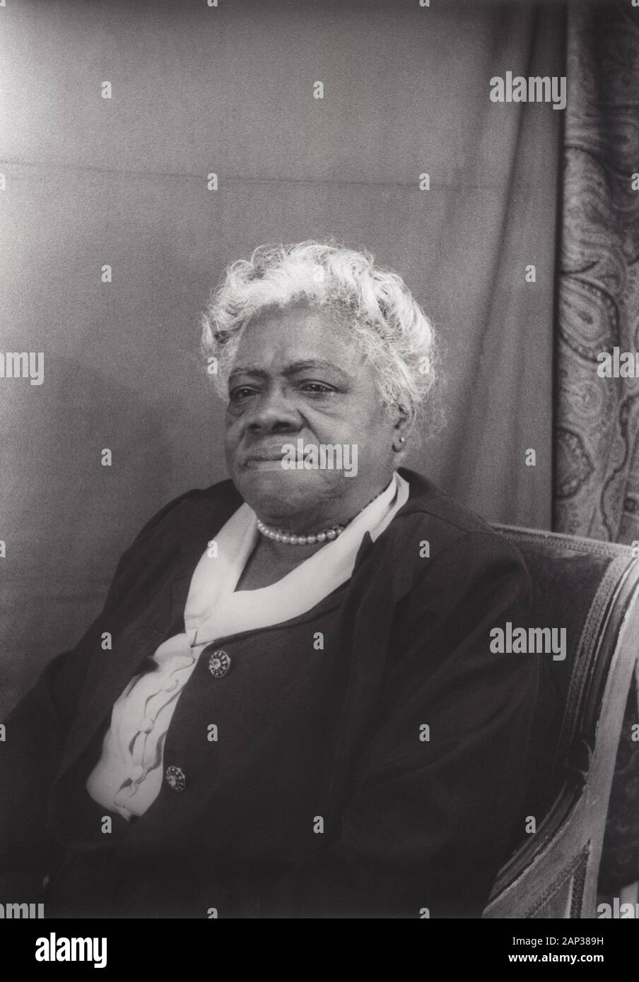 Mary McLeod Bethune (1875-1955), educatore e leader dei diritti civili, Ritratto, Foto di Carl Van Vechten, 1949 Foto Stock