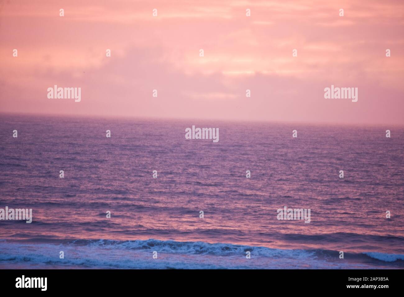 Bellissimo tramonto sul mare Foto Stock