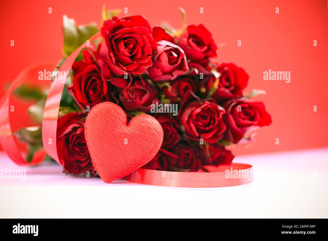 Rosa d'amore immagini e fotografie stock ad alta risoluzione - Alamy