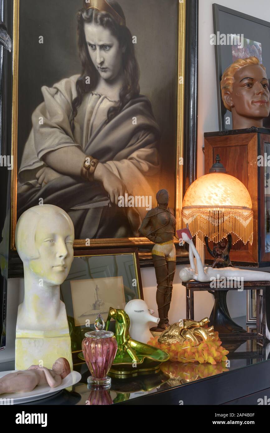 Wohnung eines Kunstsammlers - appartamento di un collezionista d'arte Foto Stock