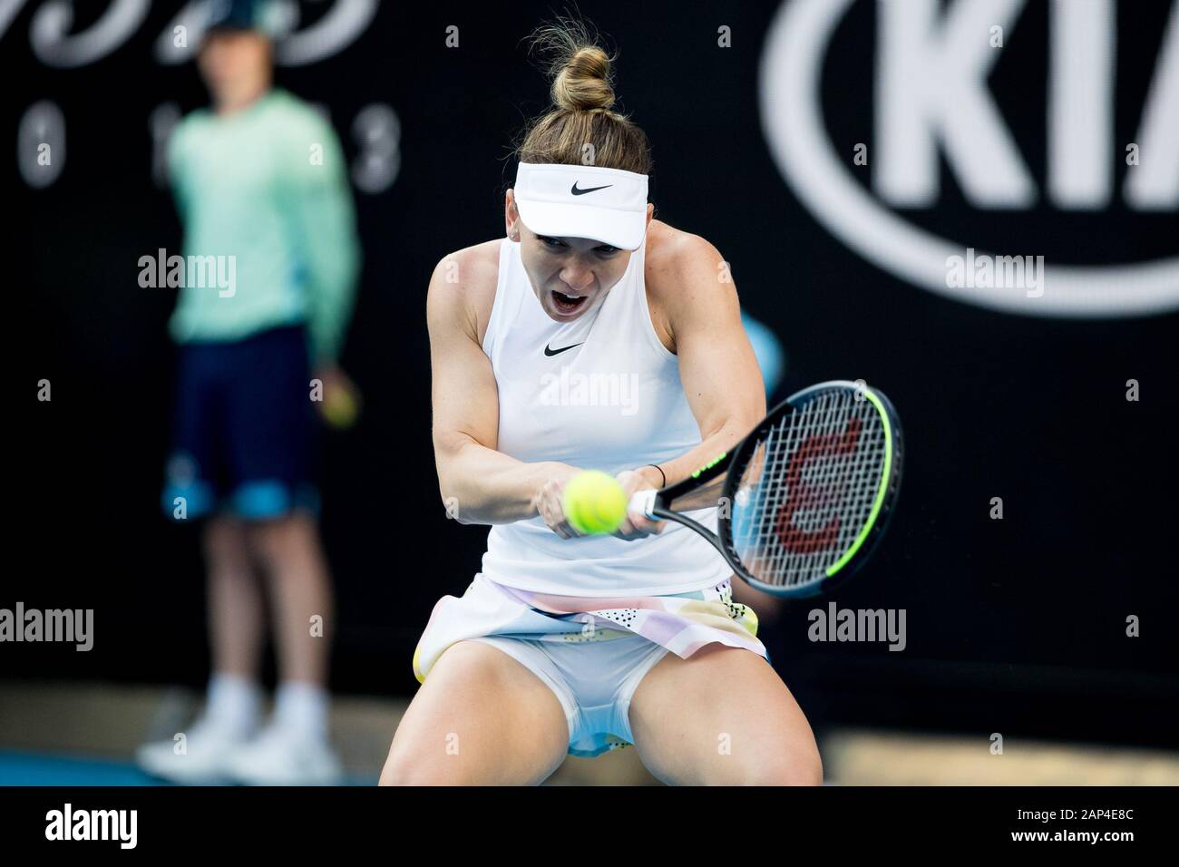 Melbourne, Australia. Xxi gen, 2020. Simona Halep di Romania ha sconfitto Jenifer Brady, USA., . a Melbourne Park, Melbourne, Australia il 21 gennaio 2020. Foto di Peter Dovgan. Credit: UK Sports Pics Ltd/Alamy Live News Foto Stock