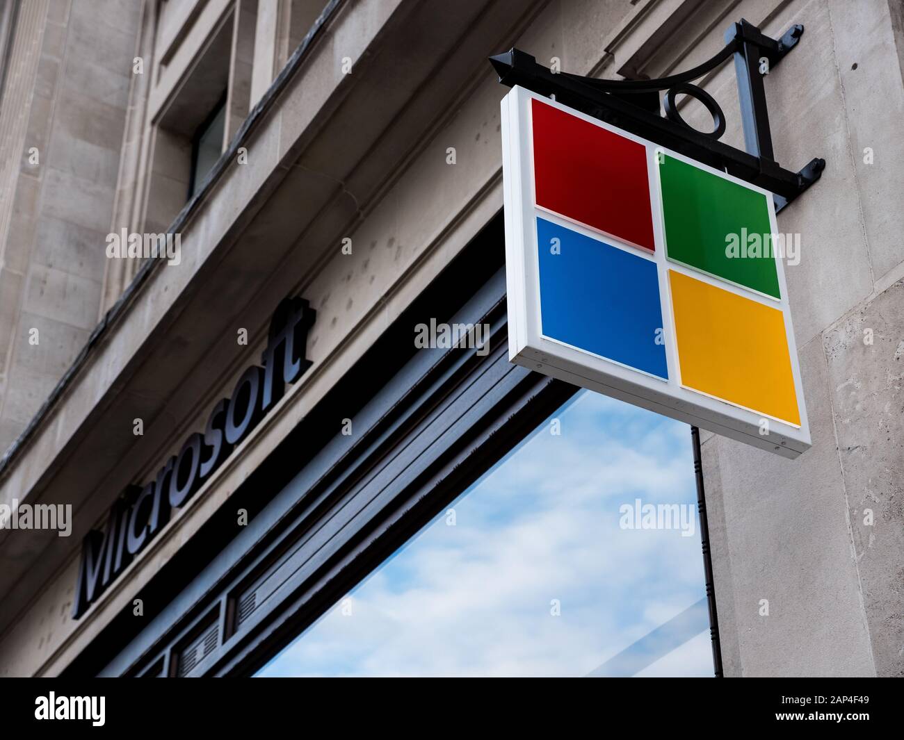 Microsoft Store, Oxford Circus, Oxford St, Londra, Inghilterra, Regno Unito, Gb. Foto Stock