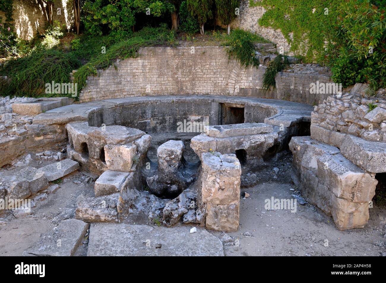 Romano serbatoio acqua, c1O AD, il Castellum Divisorium o castellum aquae, Romana alimentazione idrica & Distribution System Nimes Gard Francia Foto Stock
