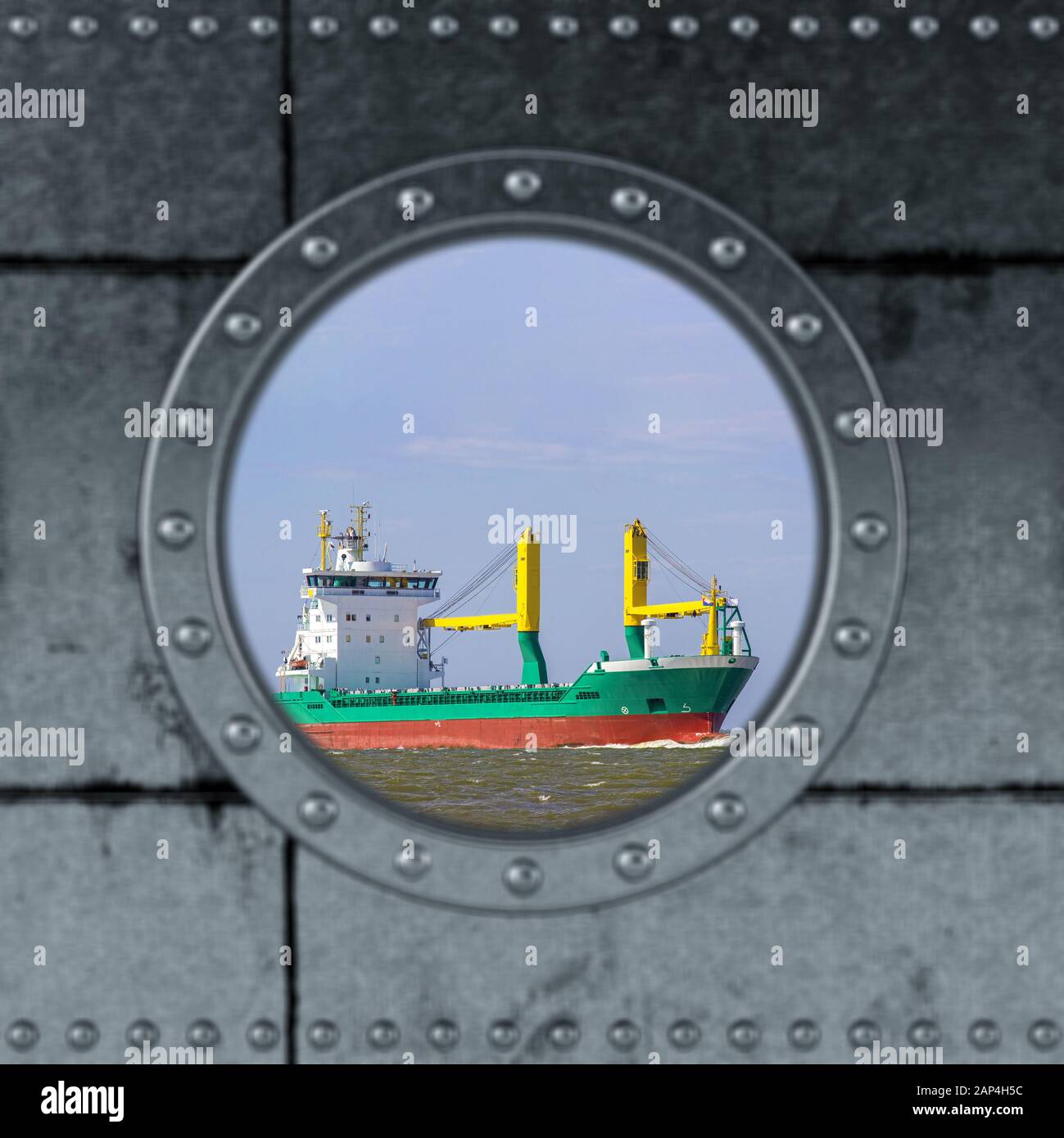 Guardando attraverso una nave Oblò. Nave sull'oceano. Rendering 3D Foto Stock