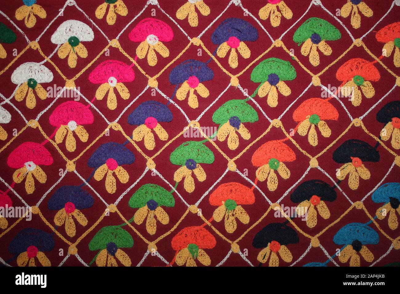 Tessuto Ricamato Gujarati Colorato Foto Stock