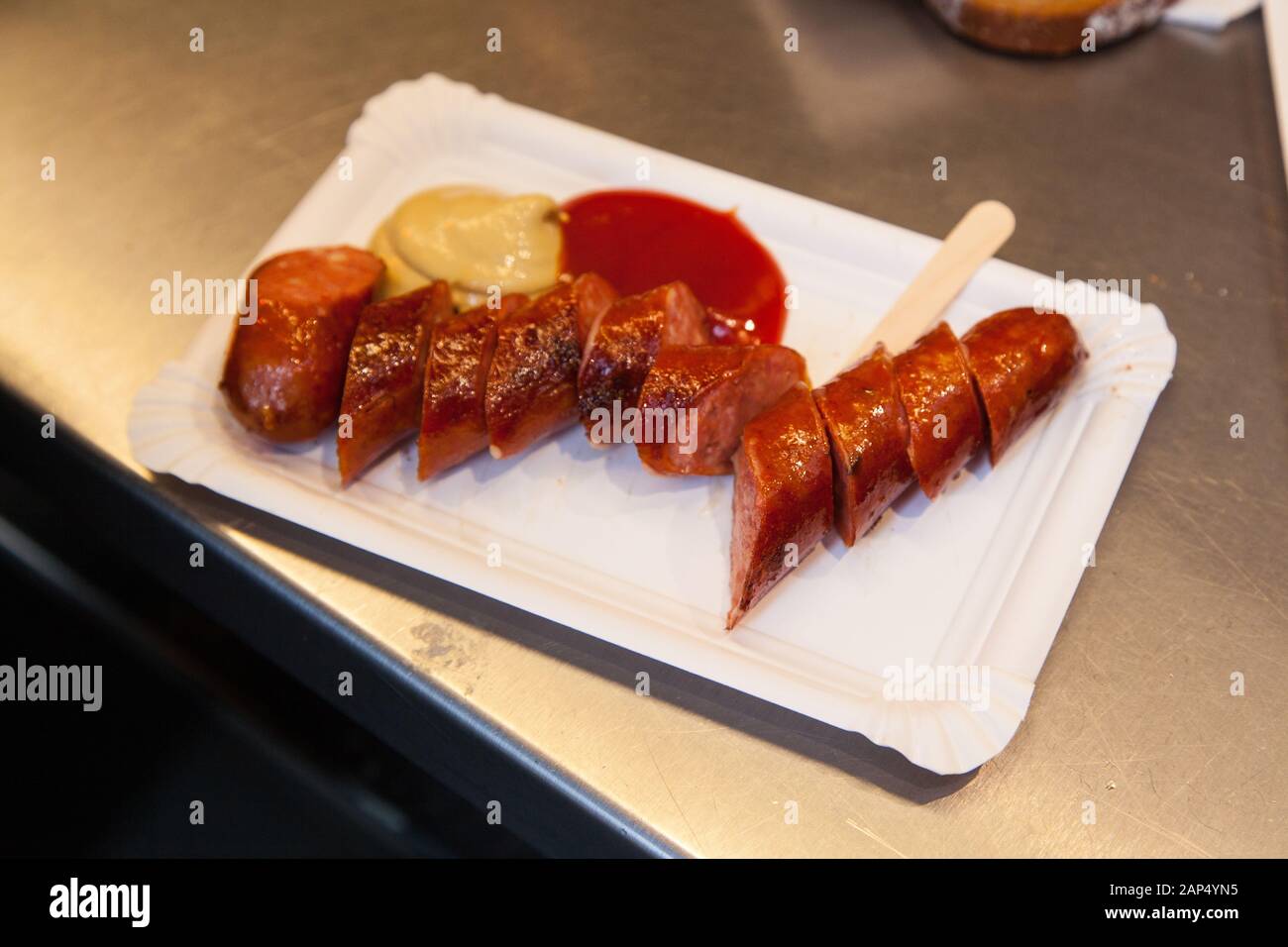 Käsekrainer Salsiccia, Würstlstand, Kupferschmiedgasse, Vienna Wien, Austria. Foto Stock